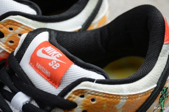 Nike BQ6832-101 SB Dunk White Raygun Low Tie-Dye 1207